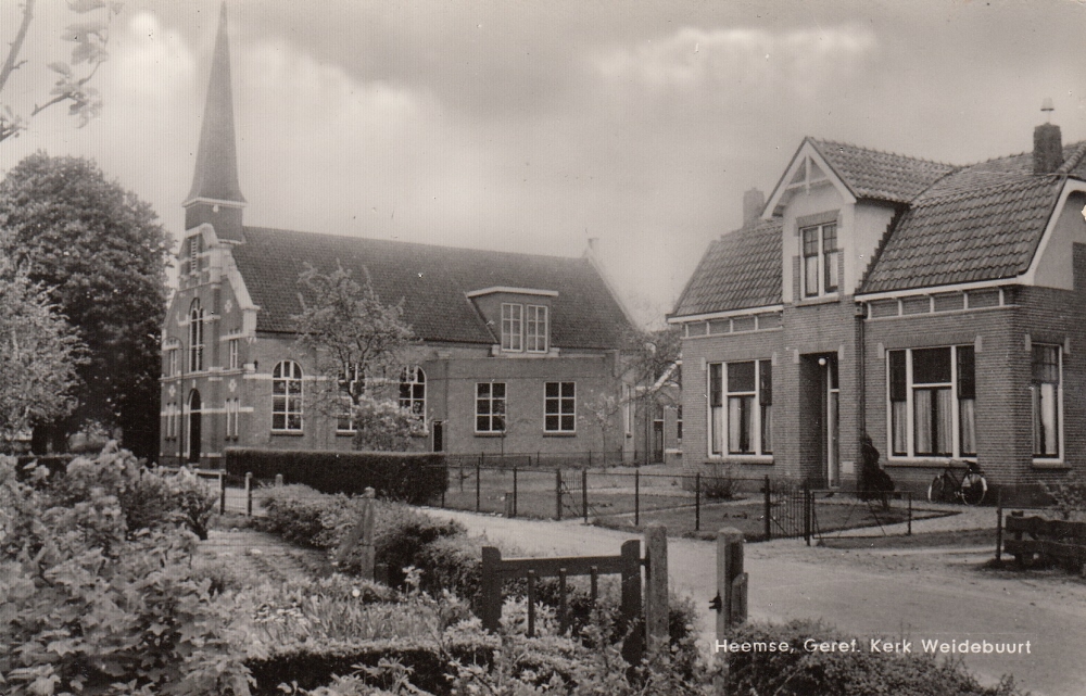 Bekijk detail van "Mina Oldehinkel: "Zou de kerk niet ook veranderen?""