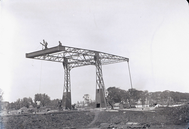 Bekijk detail van "Landwegen, waterwegen, tollen, sluizen en bruggen in Wanneperveen (deel 2)"