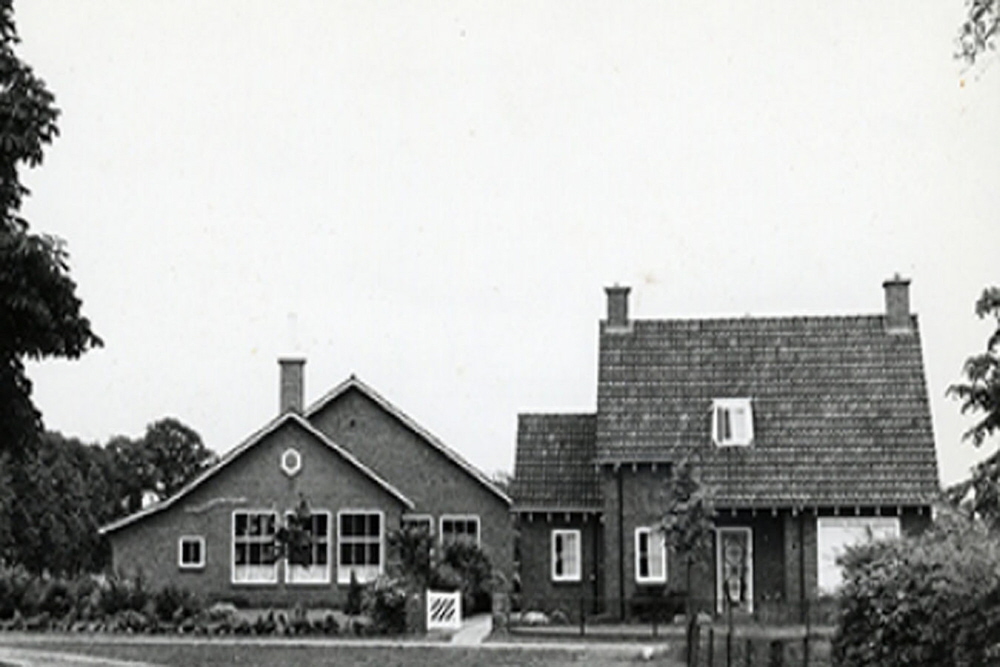 Bekijk detail van "De School met de Bijbel, een kleine terugblik, door H. Timmerman"