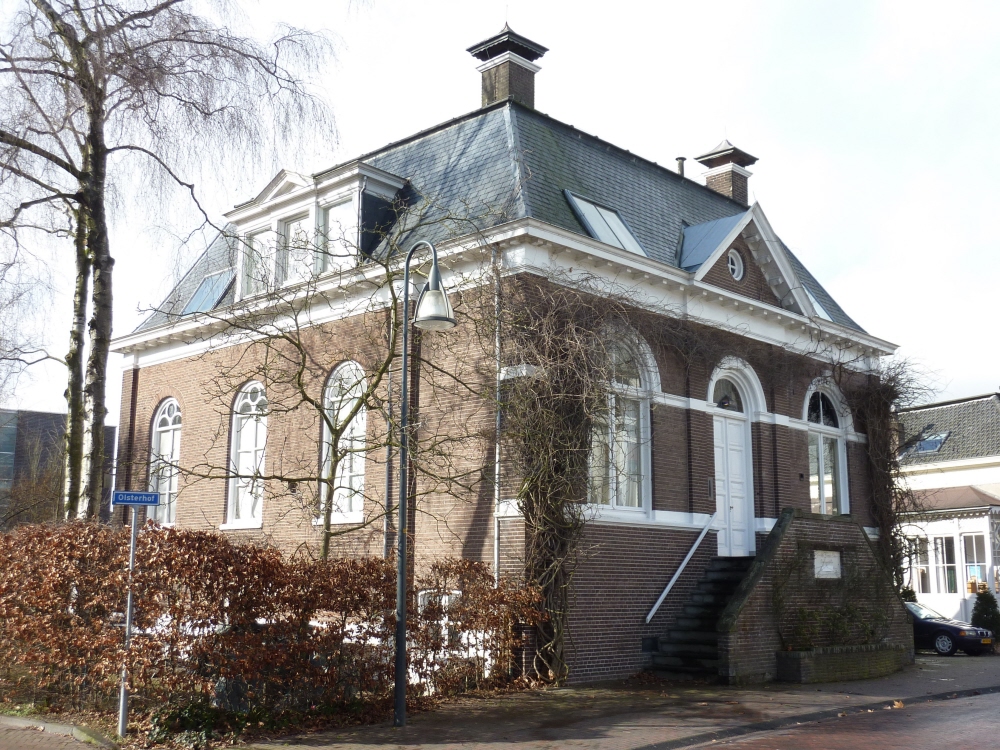 Bekijk detail van "Gemeentelijk monument voormalig Gemeente- en waterschapshuis, Aaldert Geertsstraat 4 te Olst"