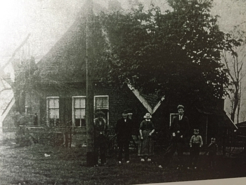 Bekijk detail van "Geschiedenis Jongelingsvereniging “De Heere is onze banier” deel 2"