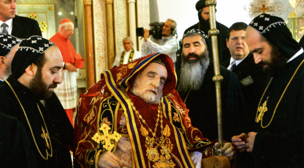 Bekijk detail van "2005 - Bijzetting van een Syrisch-orthodoxe aartsbisschop"
