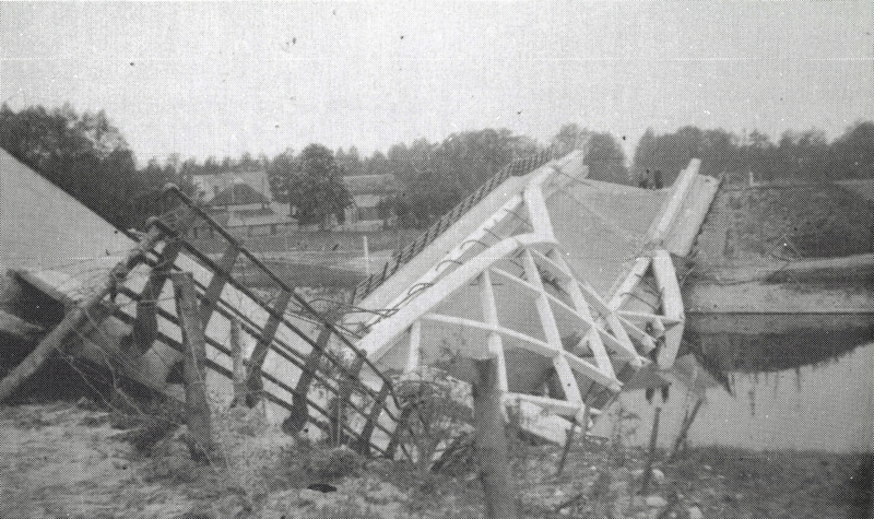 Bekijk detail van "Verhaal 26 Een ellendige tijd-----Bommen op Borne (1940-1945)"