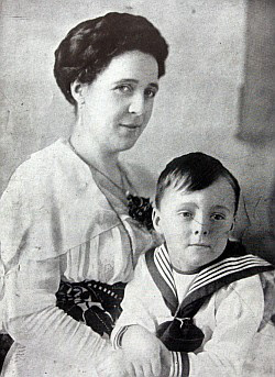 Prinses Armgard en Prins Bernhard  te Wojnowo op 1-8- 1916. Foto-ANP.